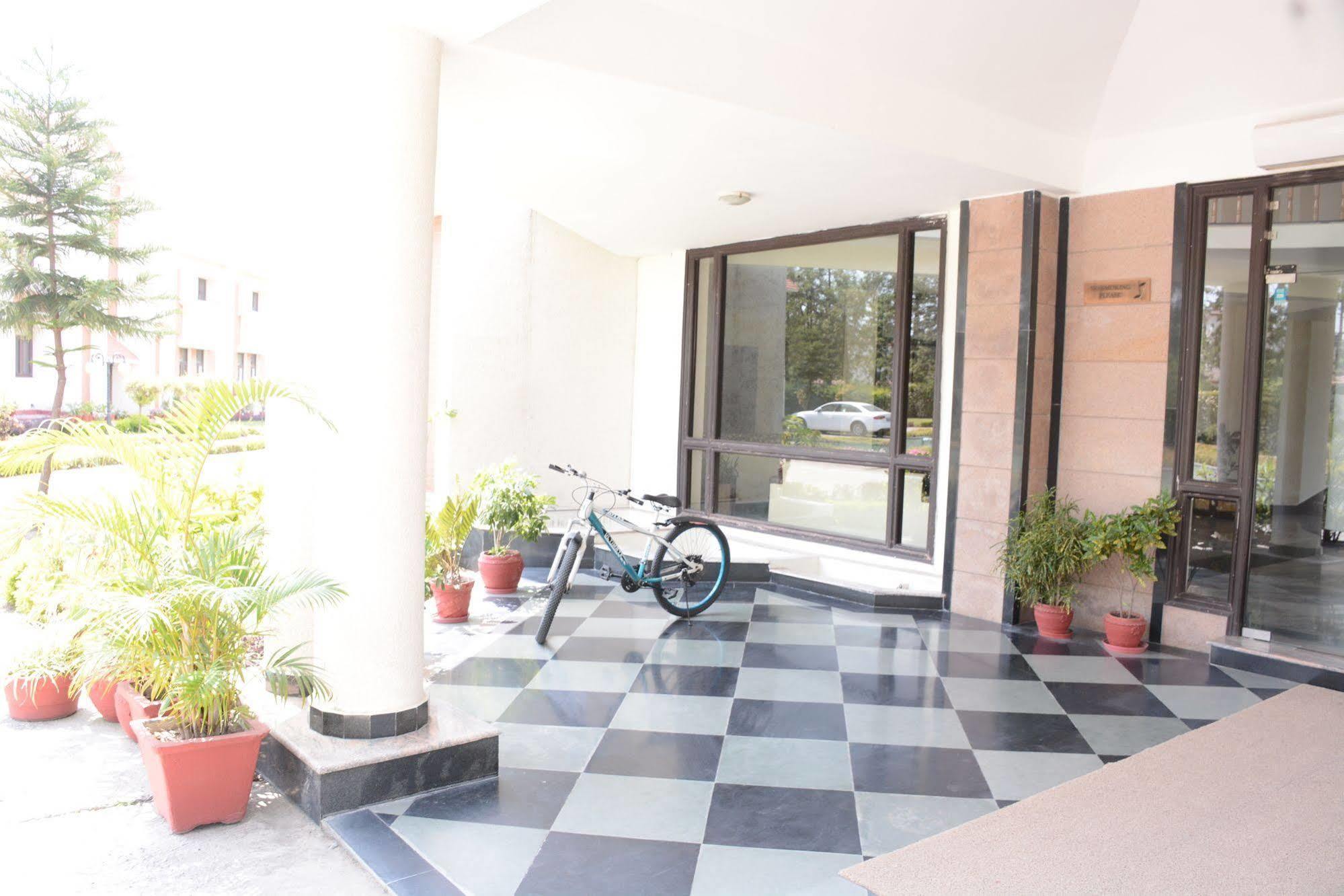 Naturoville Ayurvedic And Yoga Retreat Hotel Rishikesh Ngoại thất bức ảnh