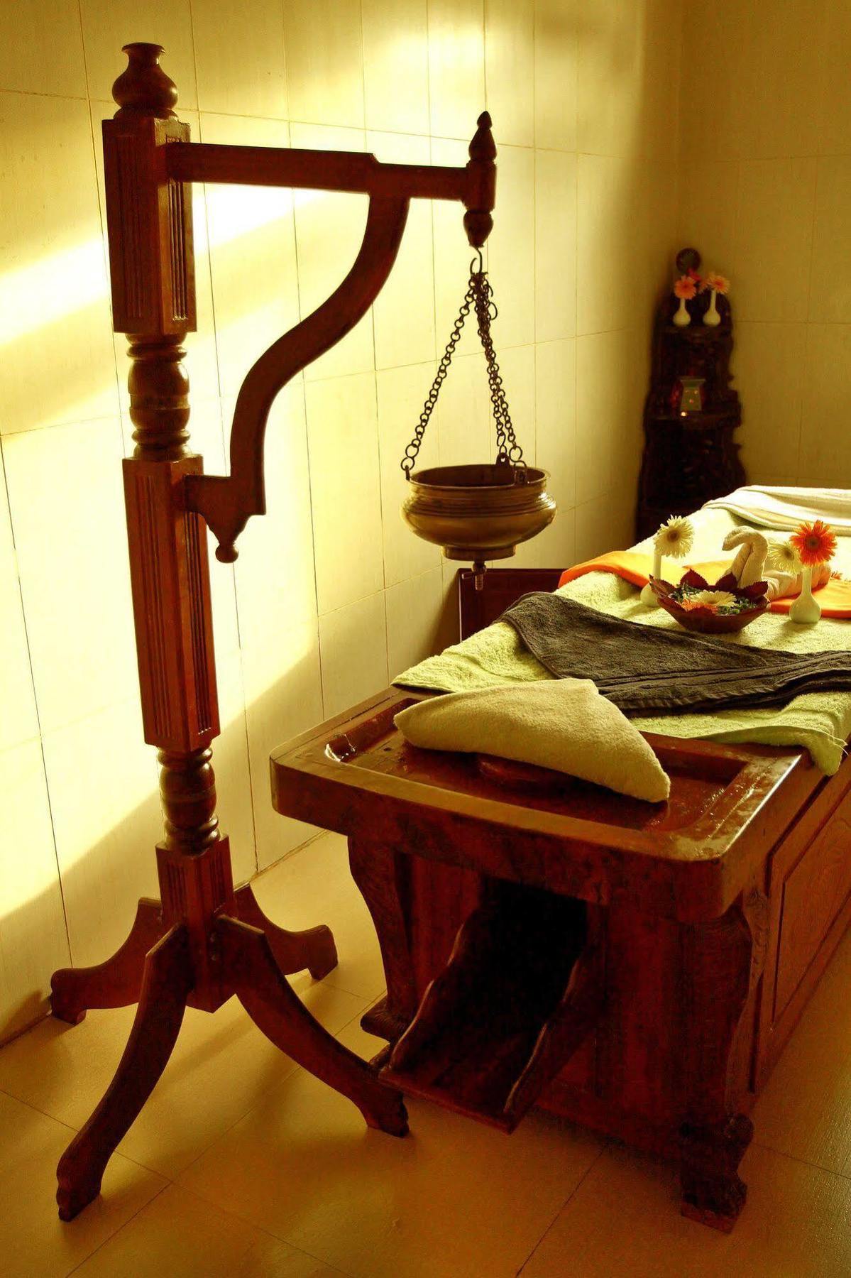Naturoville Ayurvedic And Yoga Retreat Hotel Rishikesh Ngoại thất bức ảnh