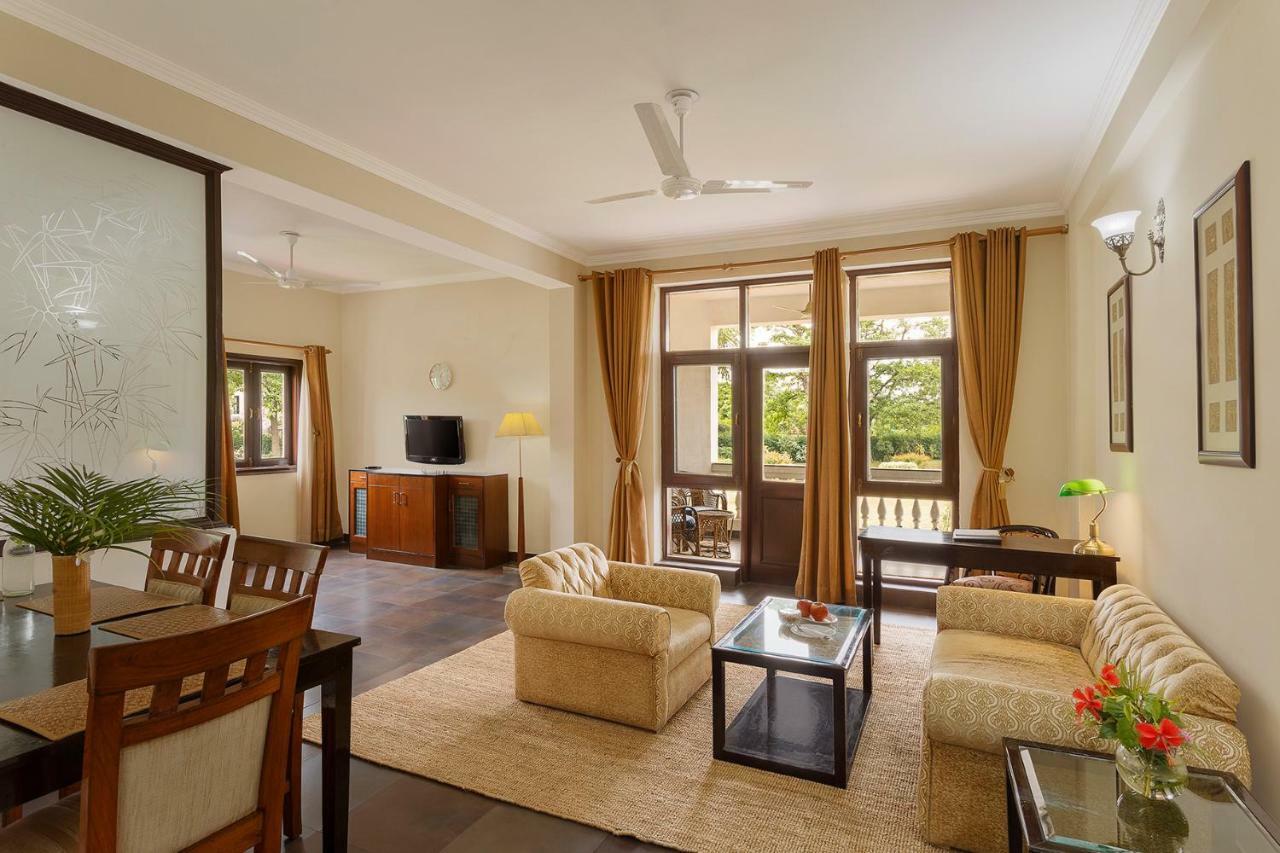 Naturoville Ayurvedic And Yoga Retreat Hotel Rishikesh Ngoại thất bức ảnh