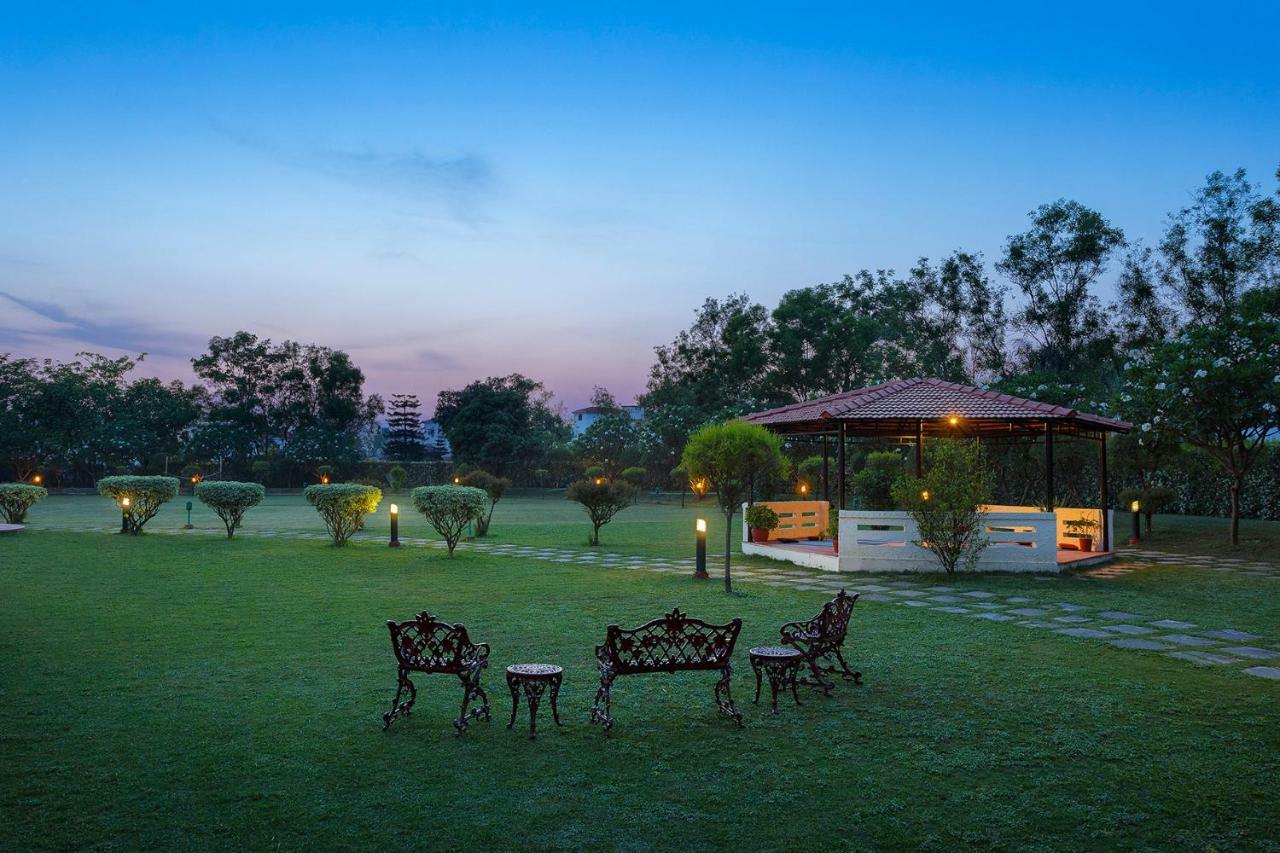 Naturoville Ayurvedic And Yoga Retreat Hotel Rishikesh Ngoại thất bức ảnh