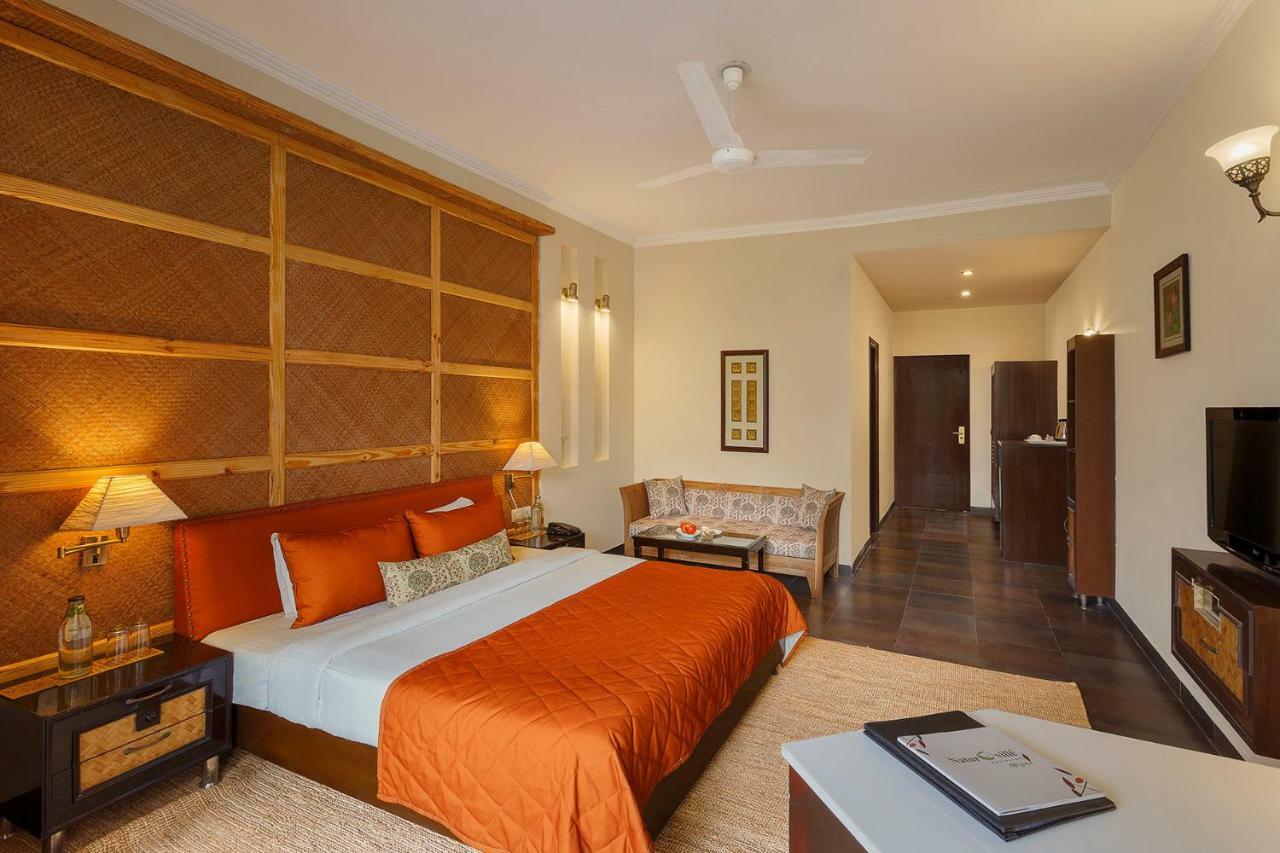 Naturoville Ayurvedic And Yoga Retreat Hotel Rishikesh Ngoại thất bức ảnh